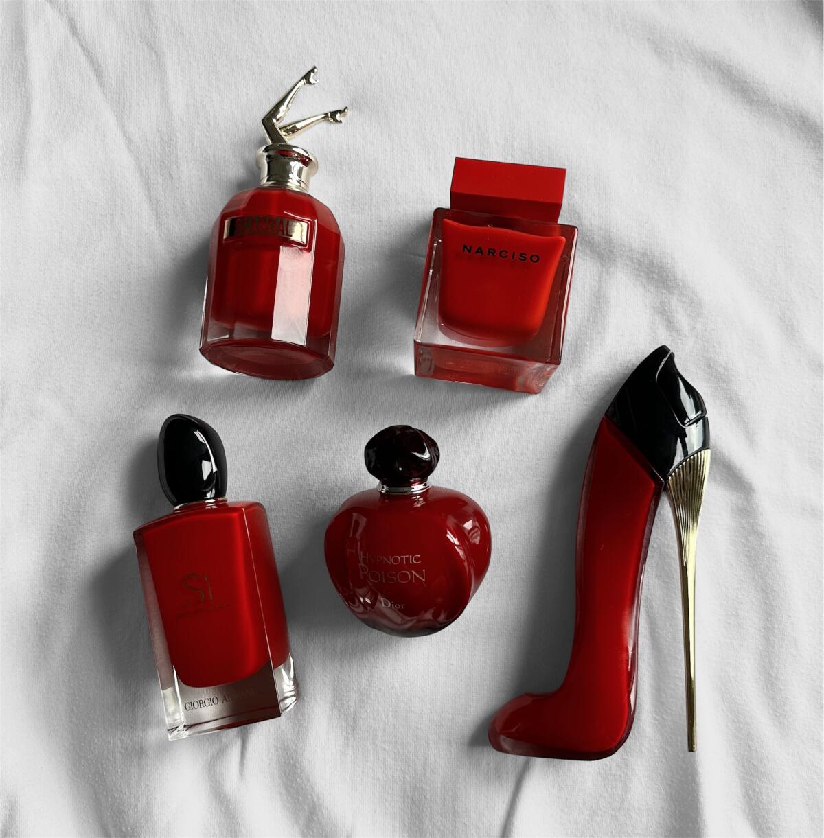 تصویر عطر وری گود گرل کارولینا هررا
