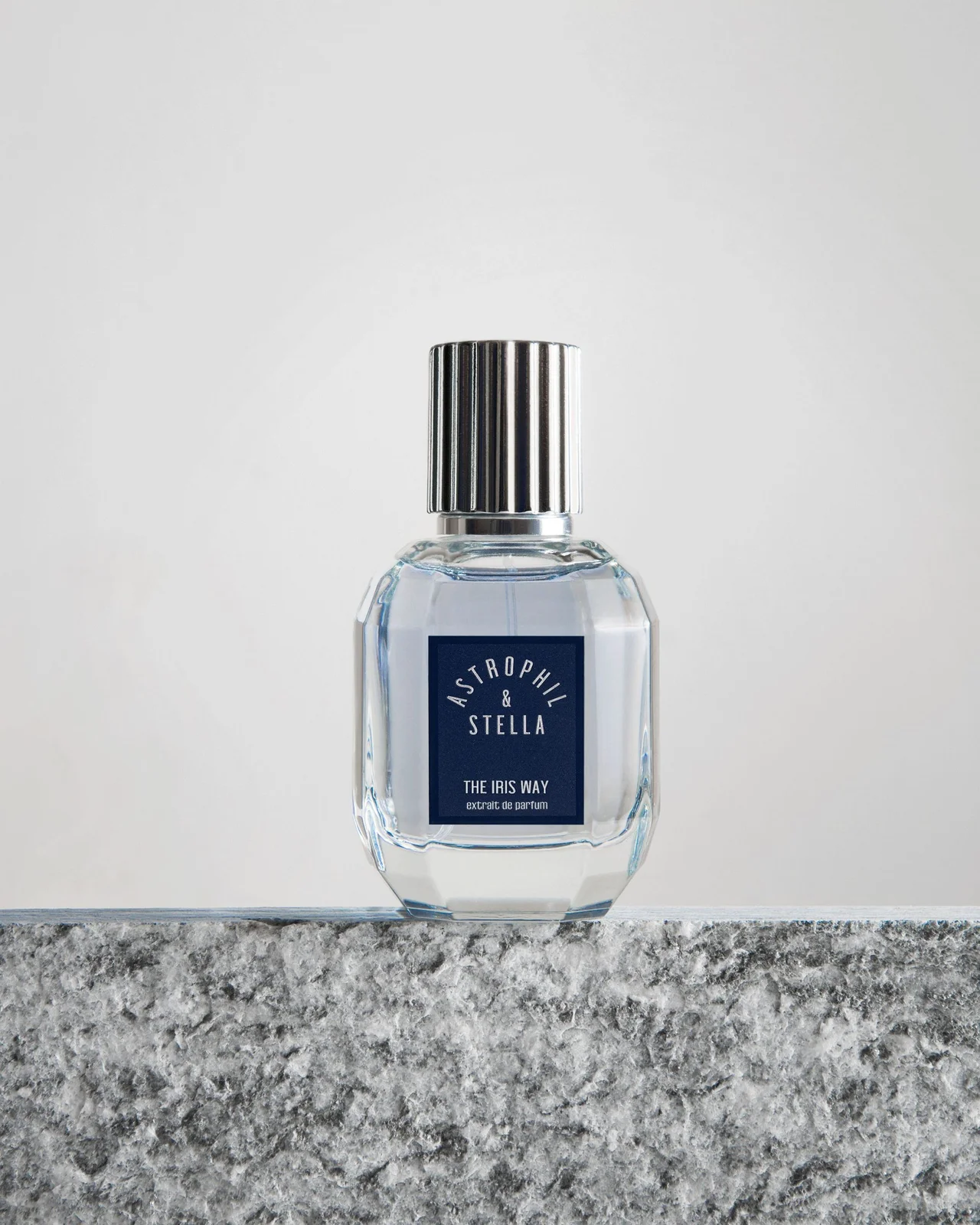 تصویر عطر دی آیریس وی آستروفیل اند استلا
