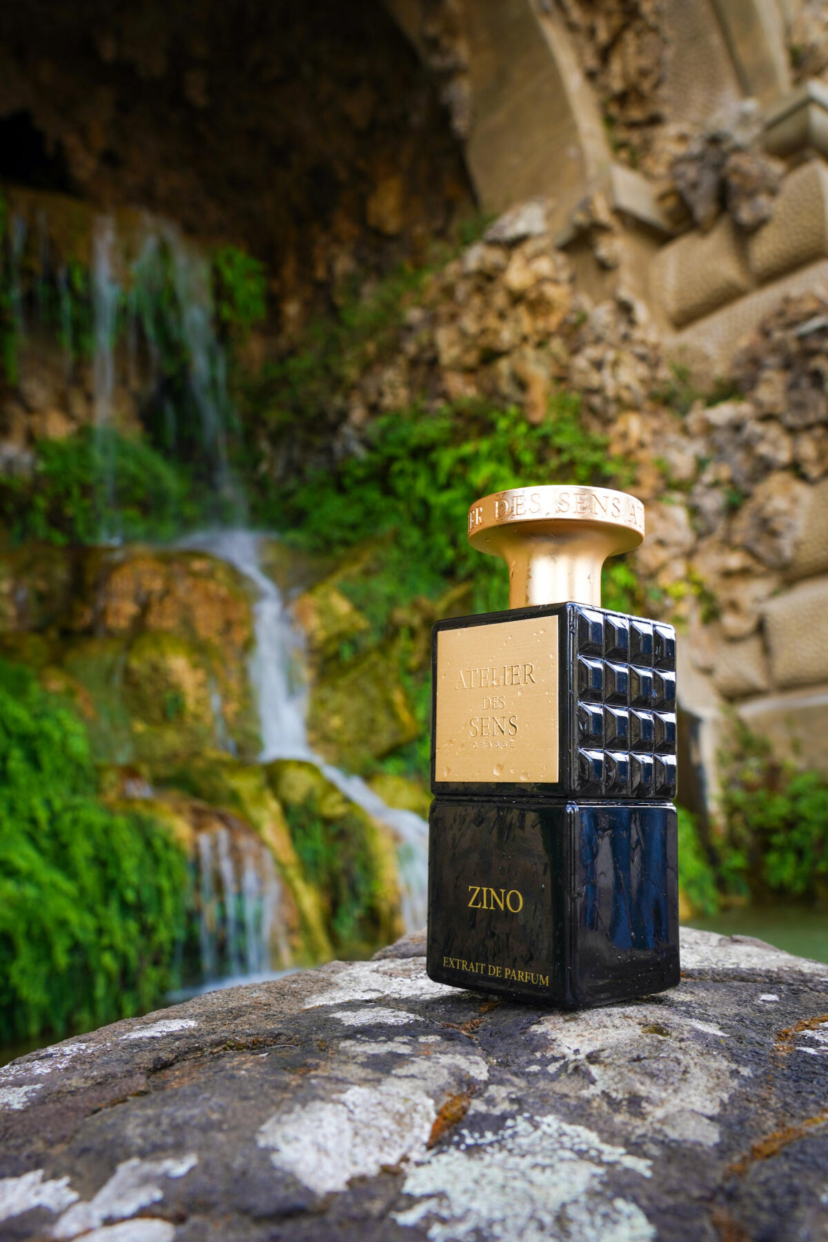تصویر عطر زینو آتلیه ده سانس