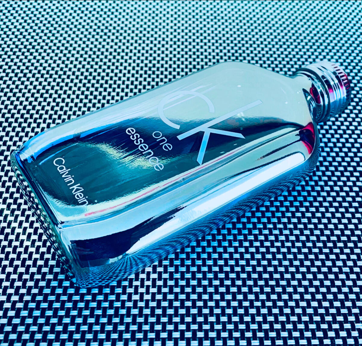 تصویر عطر سی‌کی وان اسنس کالوین کلین