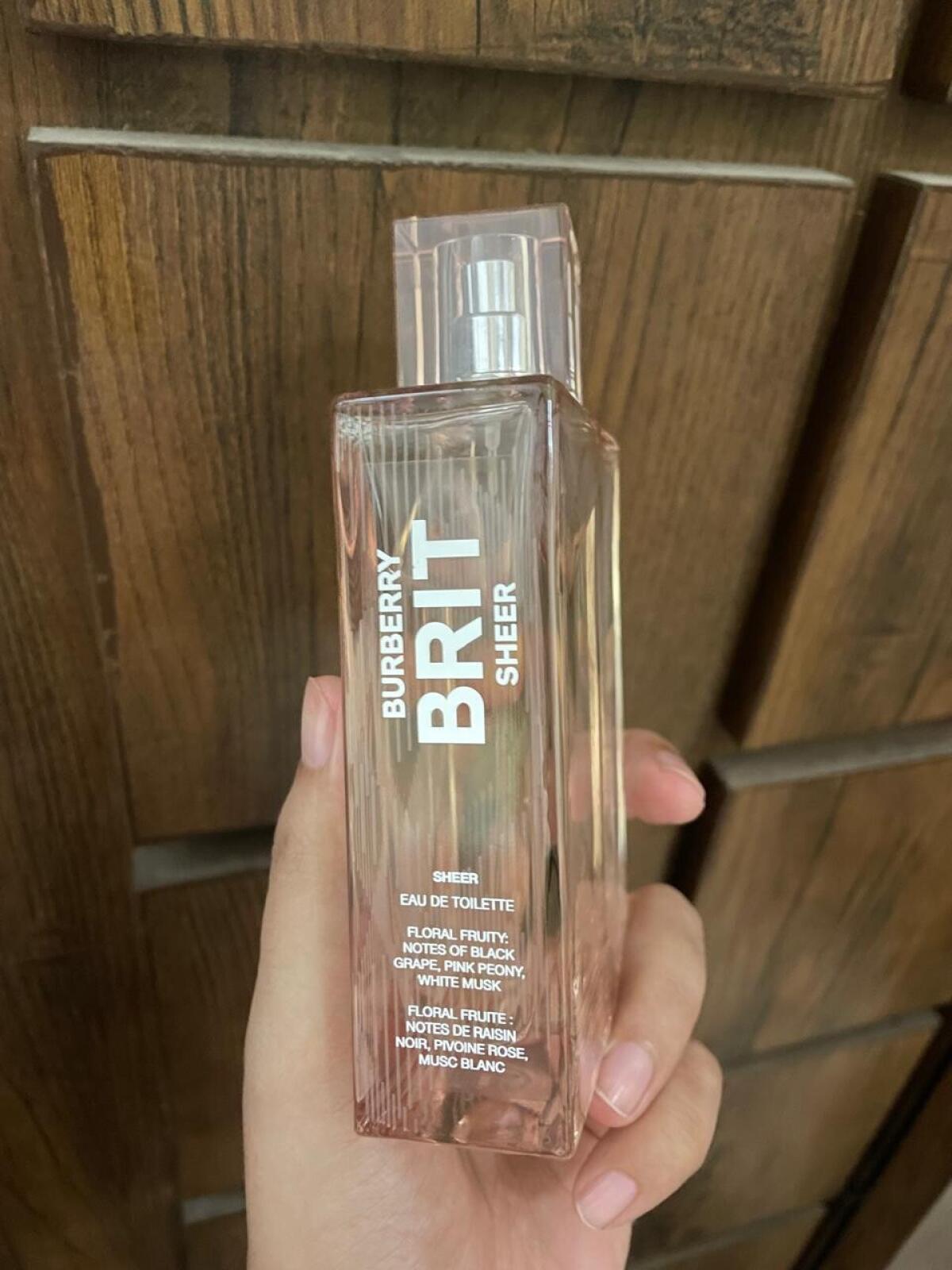تصویر عطر باربری بریت شیر بربری