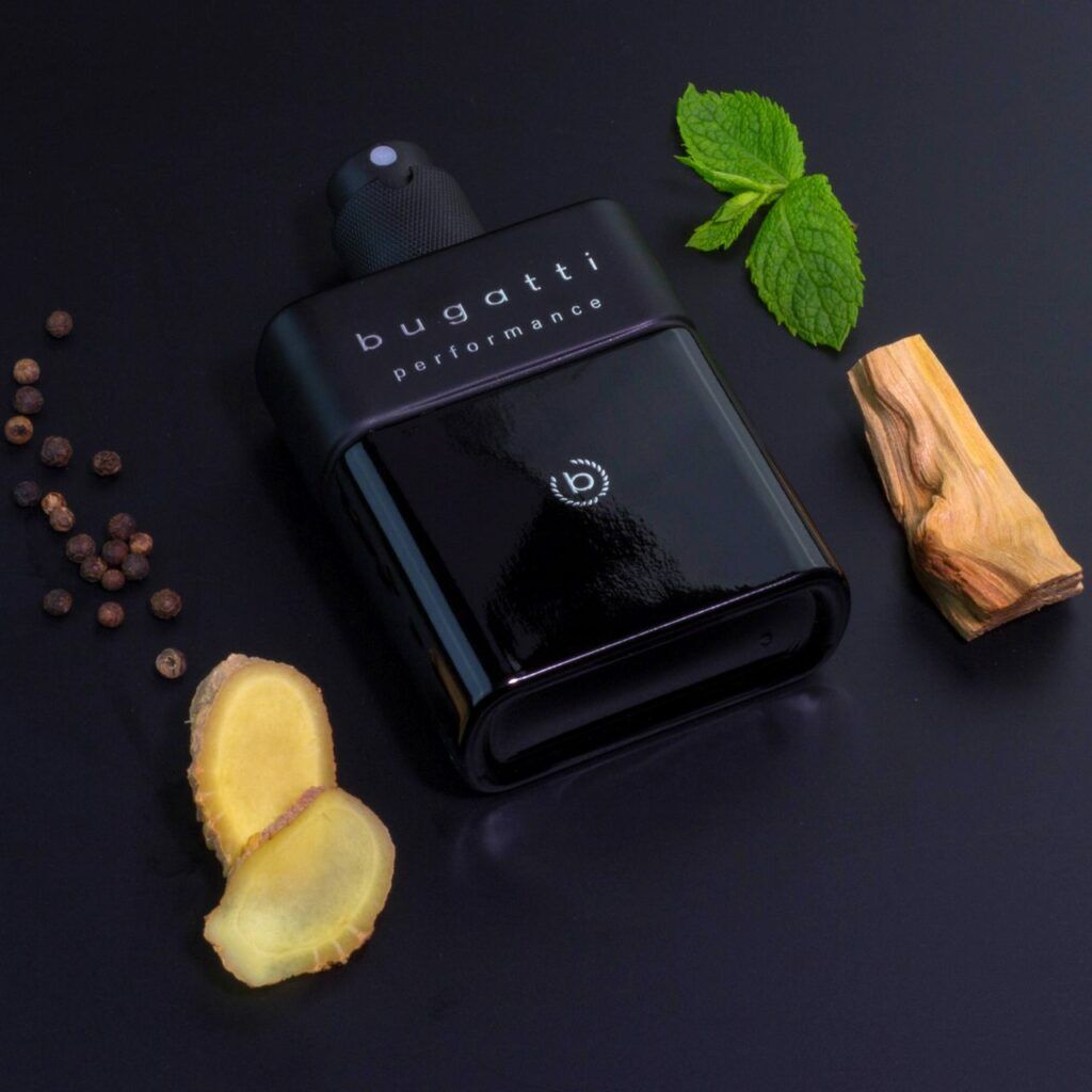 تصویر عطر پرفورمنس اینتنس بلک بوگاتی فشن