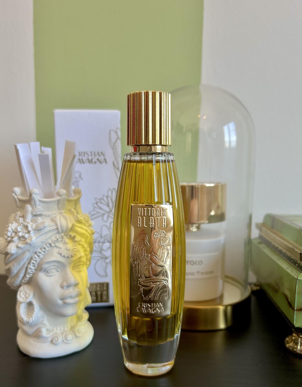 تصویر عطر ویتیوریا آلَتا کریستیان کاوانیا