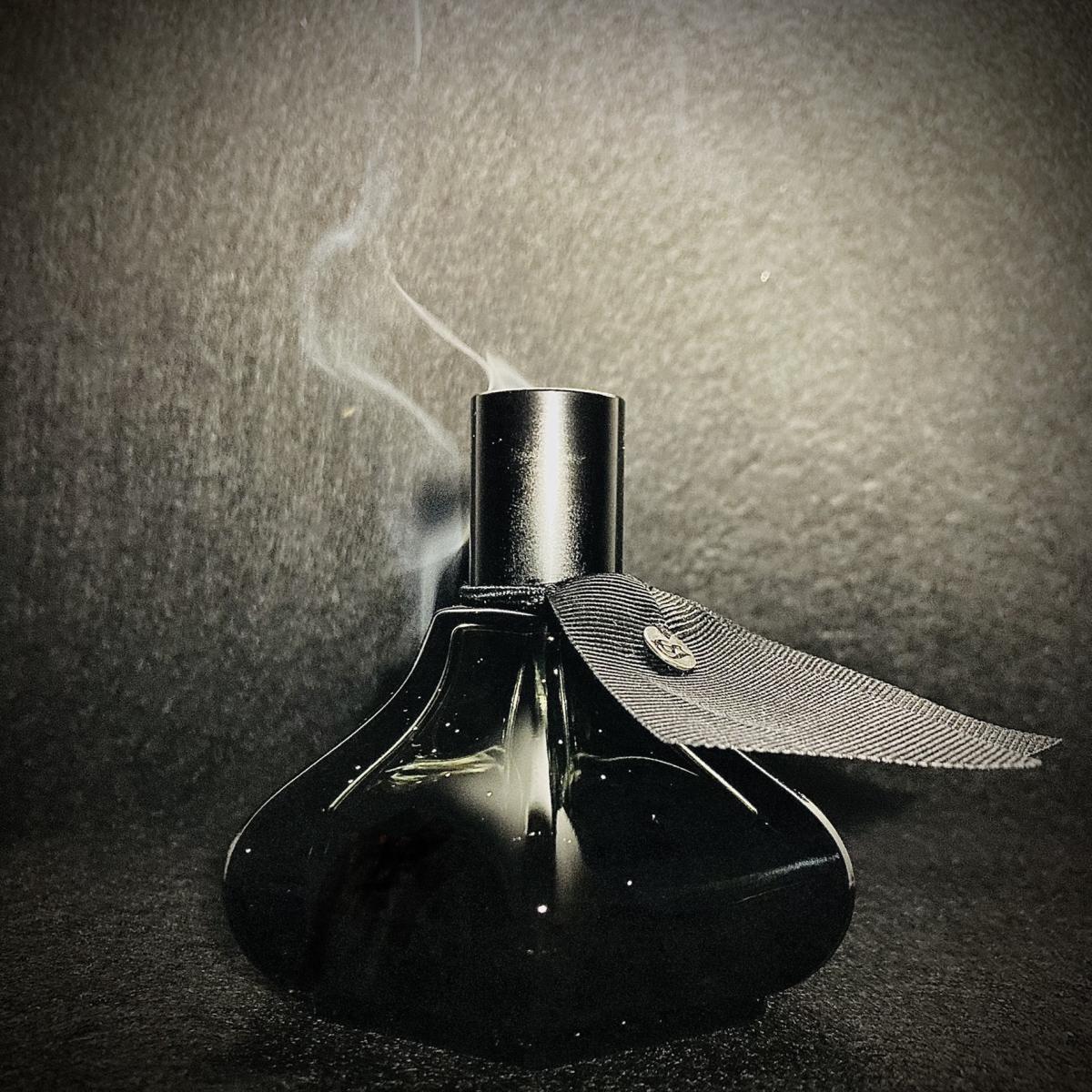 تصویر عطر استیون جونز میلینری کوم د گرسون