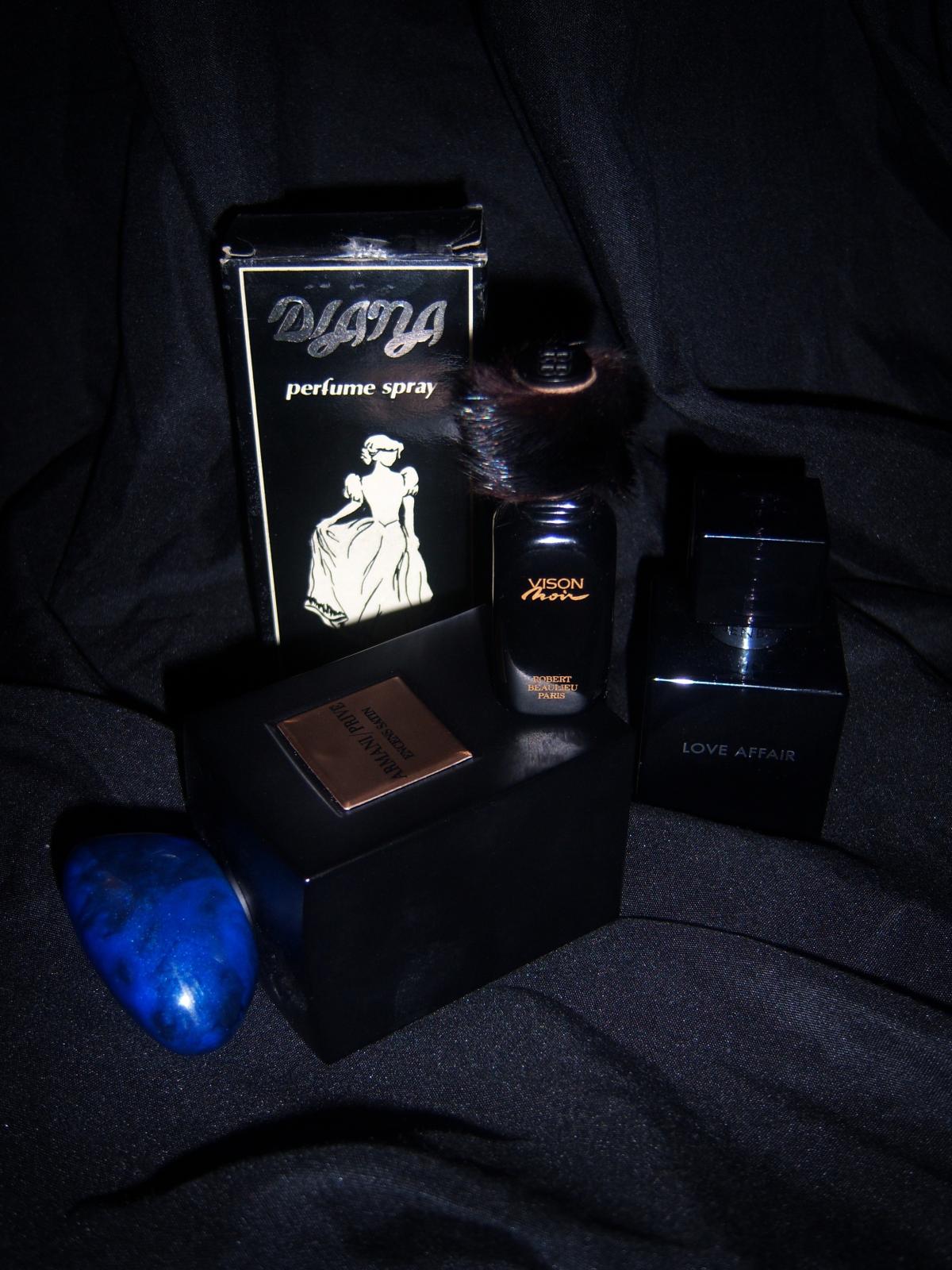 تصویر عطر انسان ساتین جورجیو آرمانی