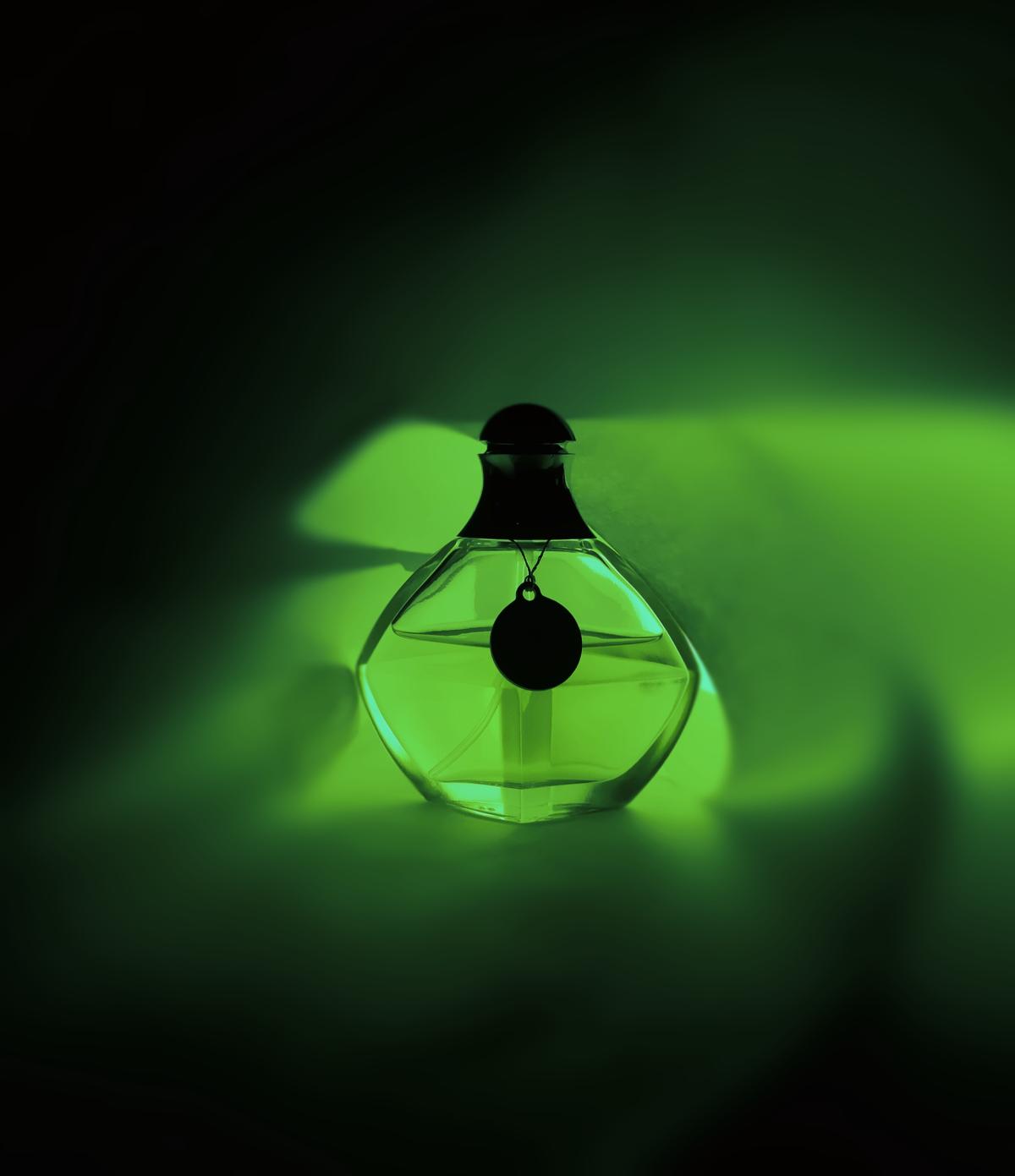 تصویر عطر ویمِن آف اِرث ایون