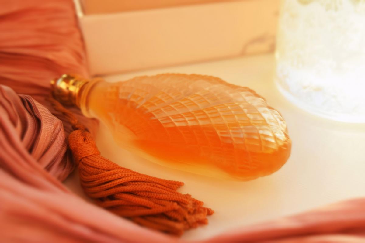 تصویر عطر چیارا بونی کیارا بونی