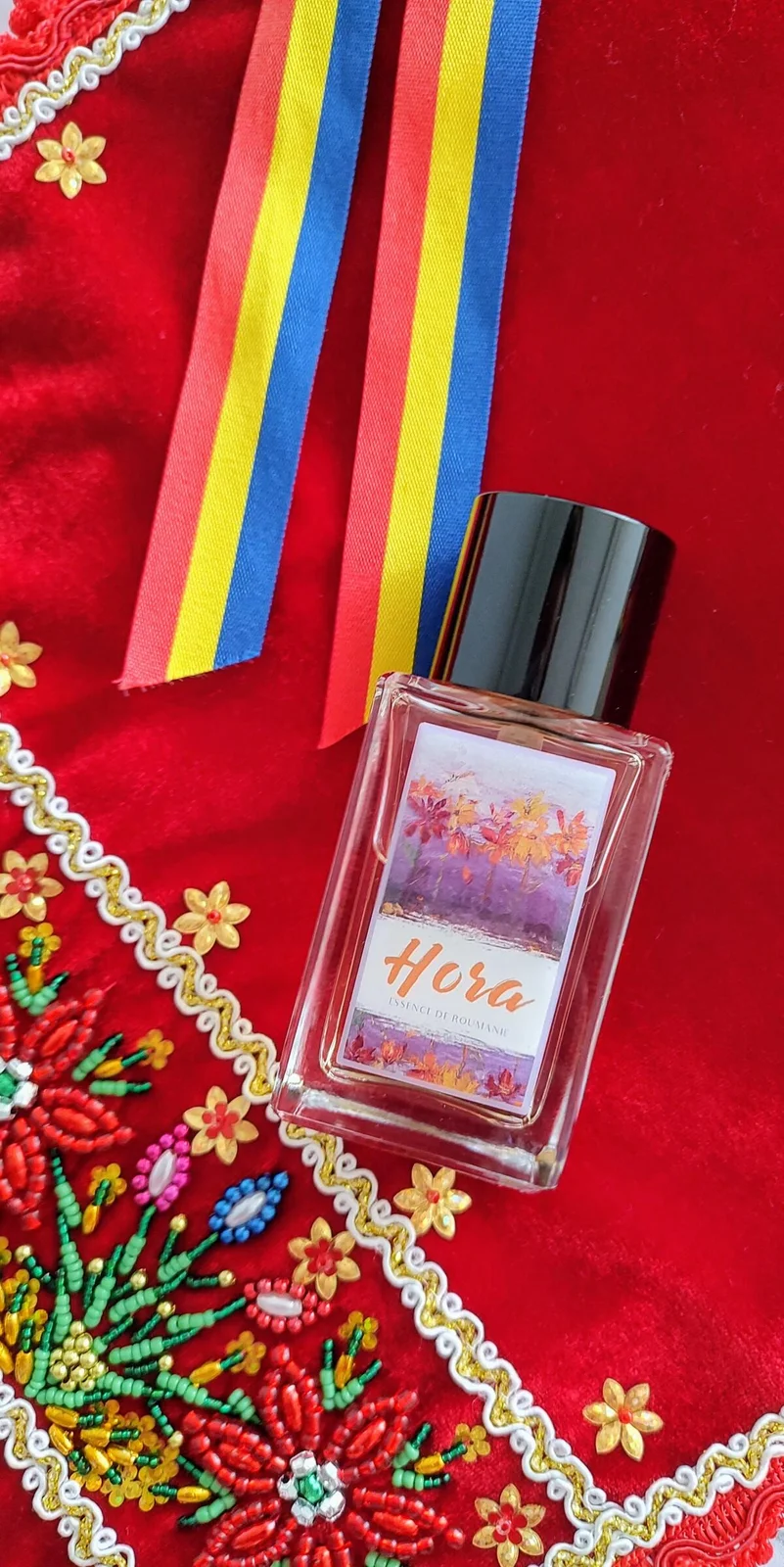 تصویر عطر هُرا اسنس دو رومانی