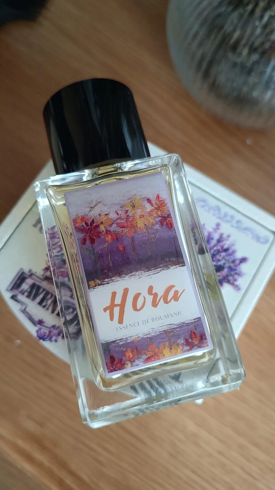 تصویر عطر هُرا اسنس دو رومانی