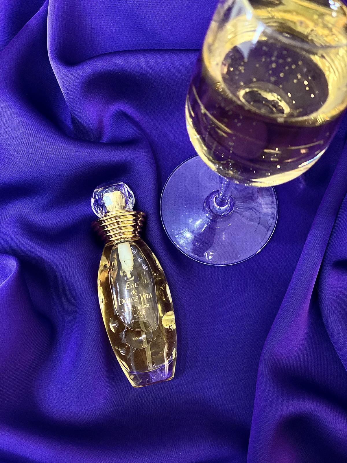 تصویر عطر اُ دُ دولچه ویتا دیور
