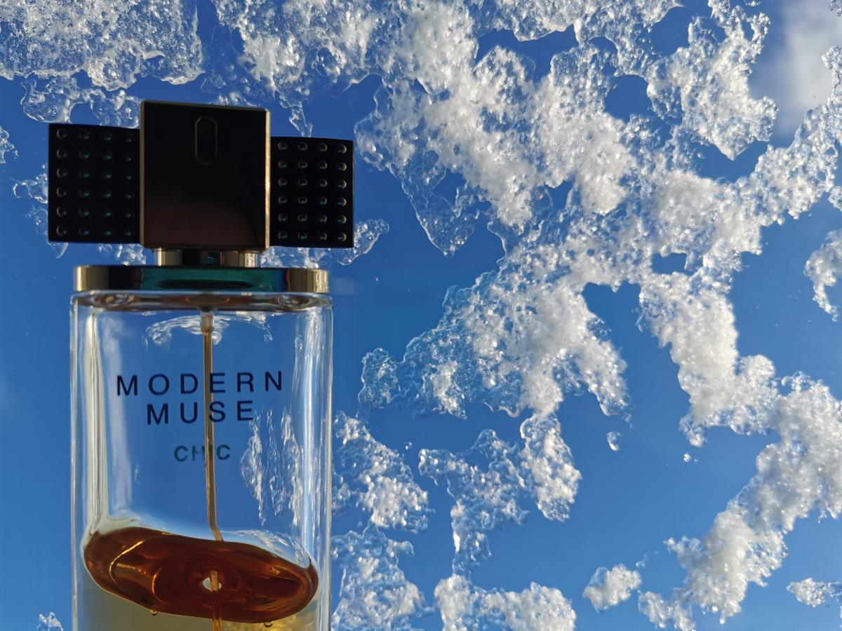 تصویر عطر مودرن میوز شیک استی لودر