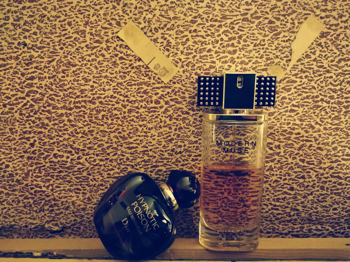تصویر عطر مودرن میوز شیک استی لودر