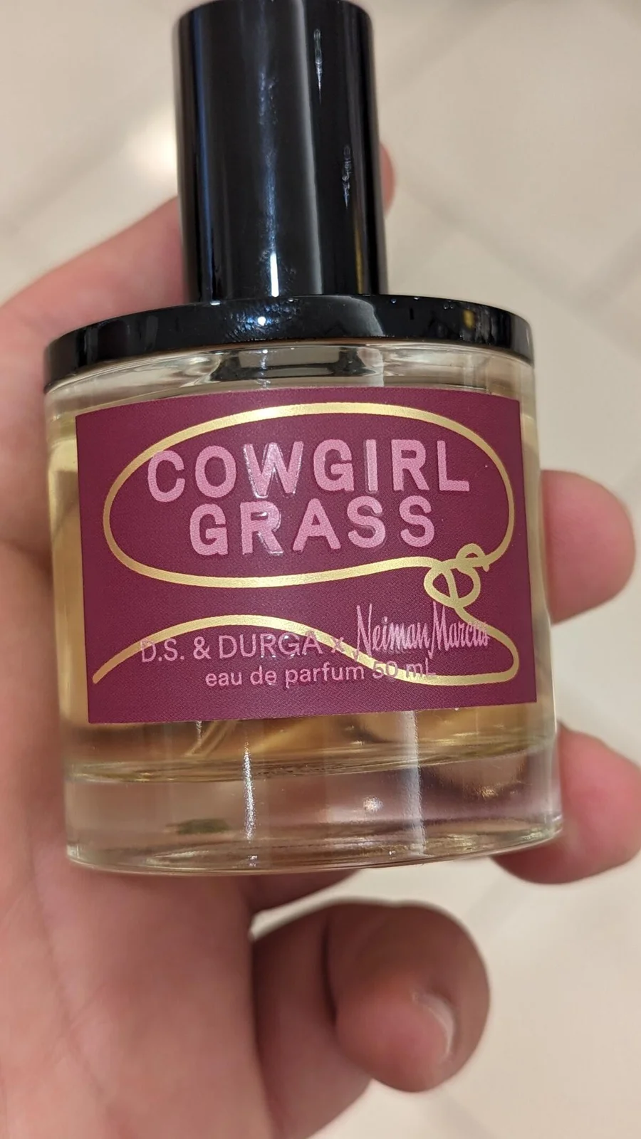 تصویر عطر کاؤگرل گرس دی‌اس اند دورگا