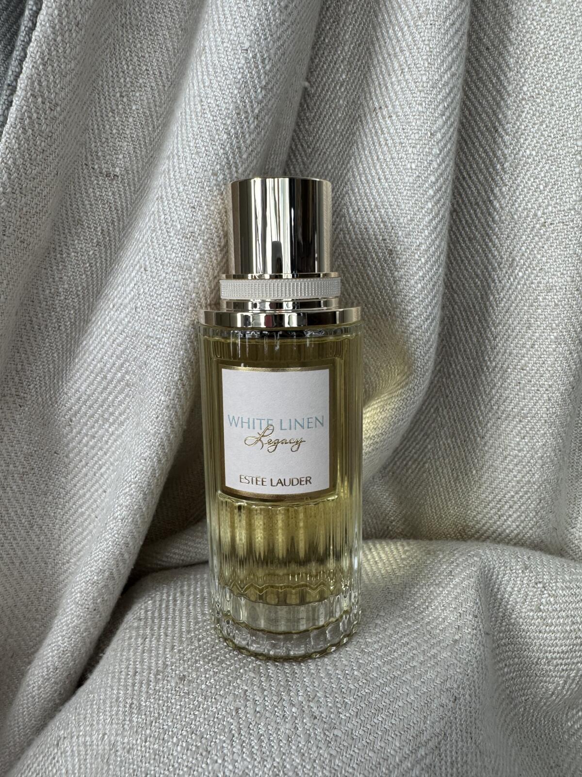 تصویر عطر وایت لینن لِگِسی استی لودر