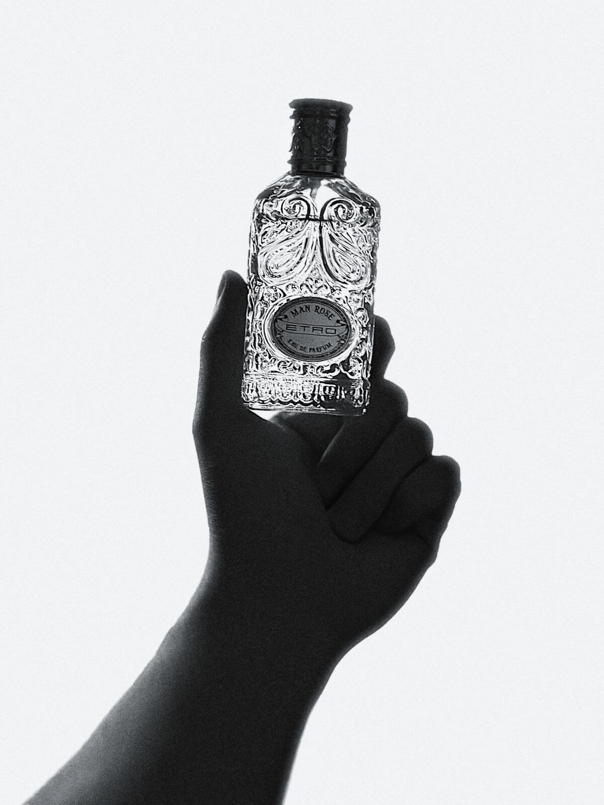 تصویر عطر من رُز اِترو