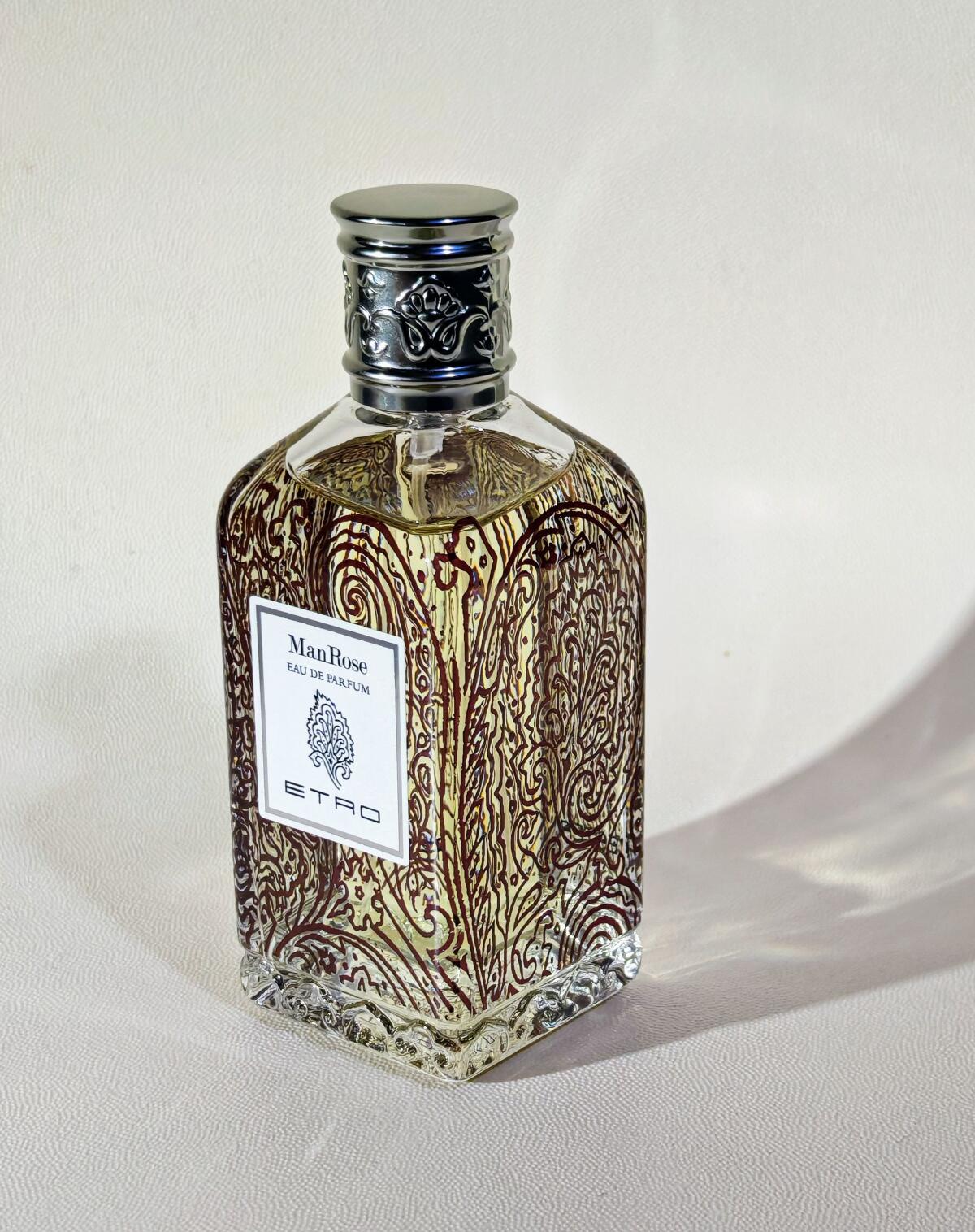 تصویر عطر من رُز اِترو