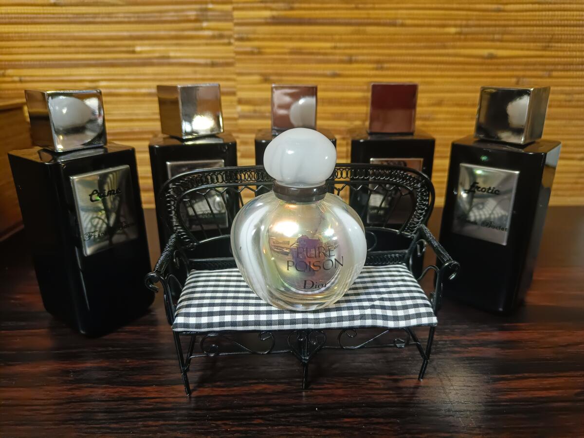 تصویر عطر اروتیک فرانک بوکلت