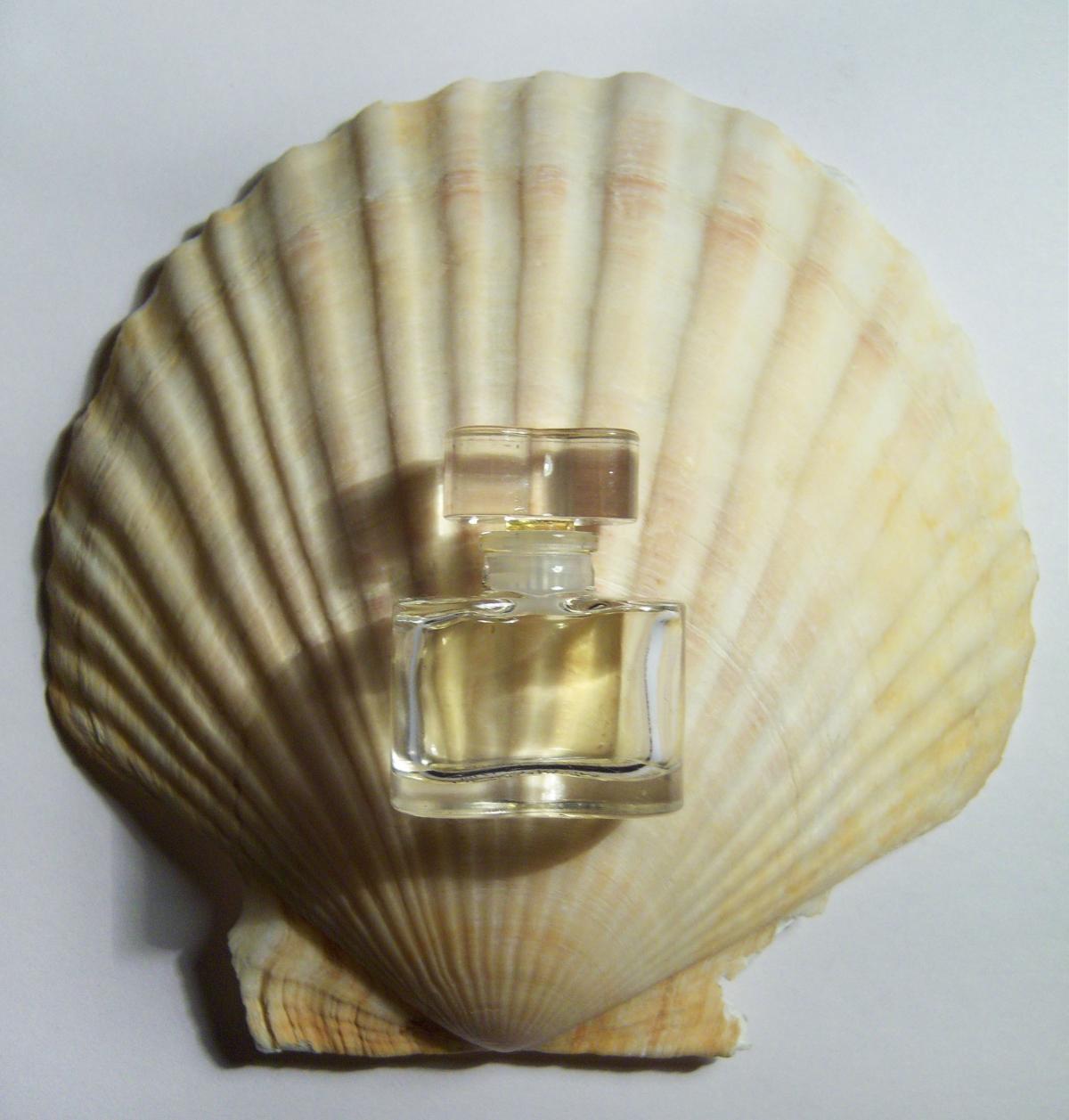 تصویر عطر وایت لینن پرفیوم استی لودر