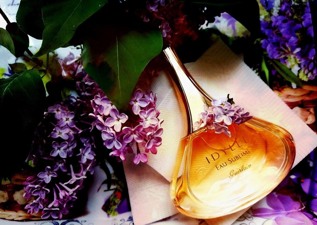 تصویر عطر ایدیل او سوبلیم گرلن