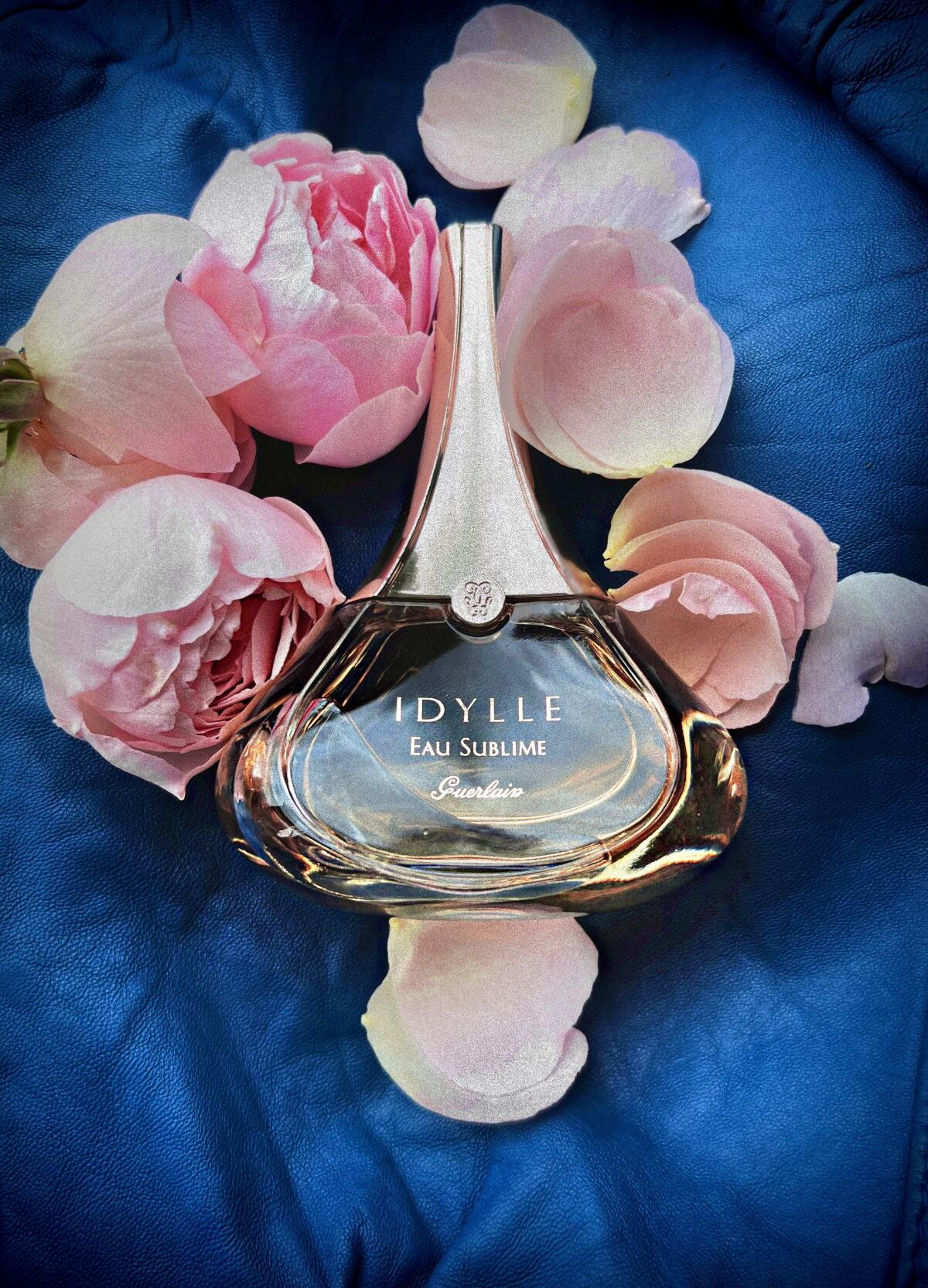 تصویر عطر ایدیل او سوبلیم گرلن