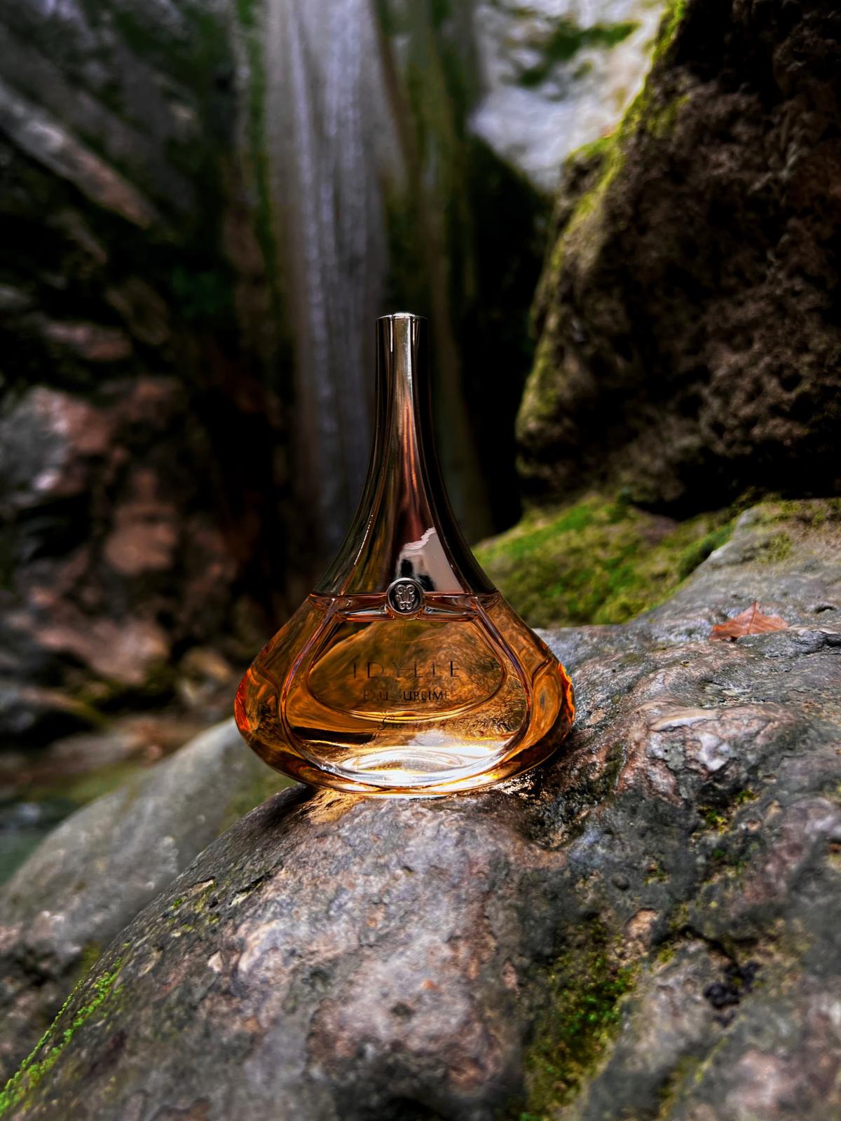 تصویر عطر ایدیل او سوبلیم گرلن