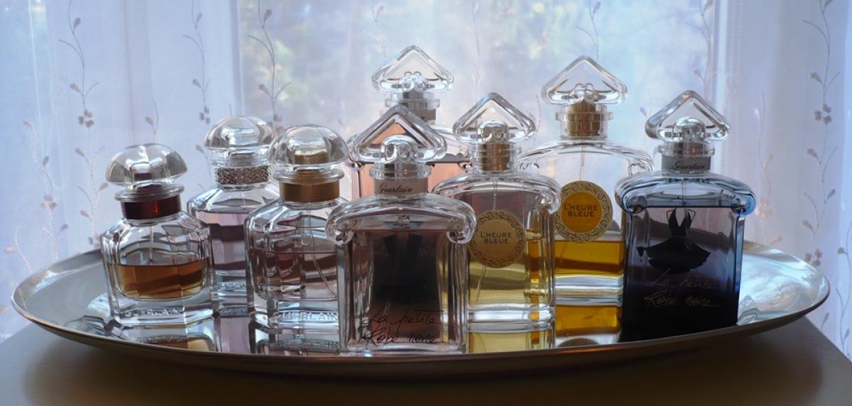 تصویر عطر ل پتیت روب نوآر او دوتوالت گرلن