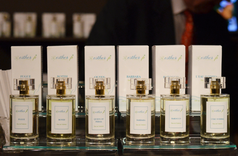 تصویر عطر کوئین آو پرشیا اِستر پی