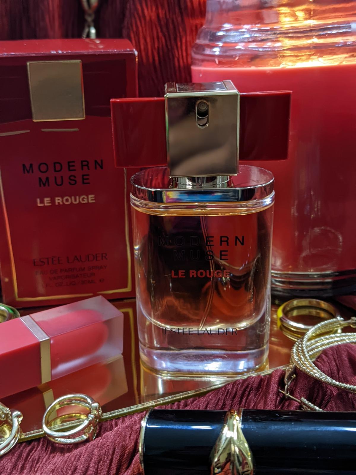 تصویر عطر مدرن میوز له رژ استی لودر