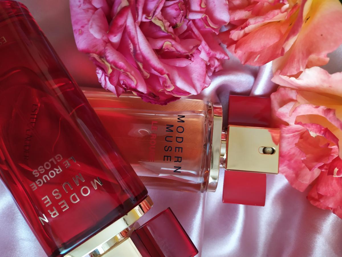 تصویر عطر مدرن میوز له رژ استی لودر