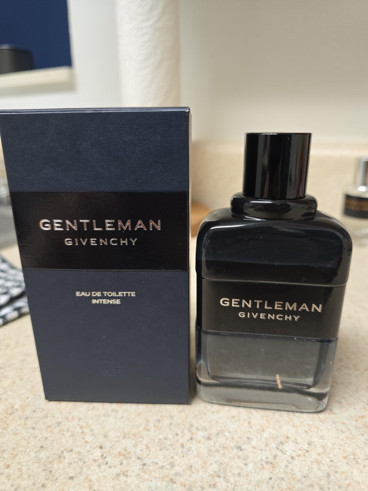 تصویر عطر جنتلمن او د تویلت اینتنس ژیوانشی