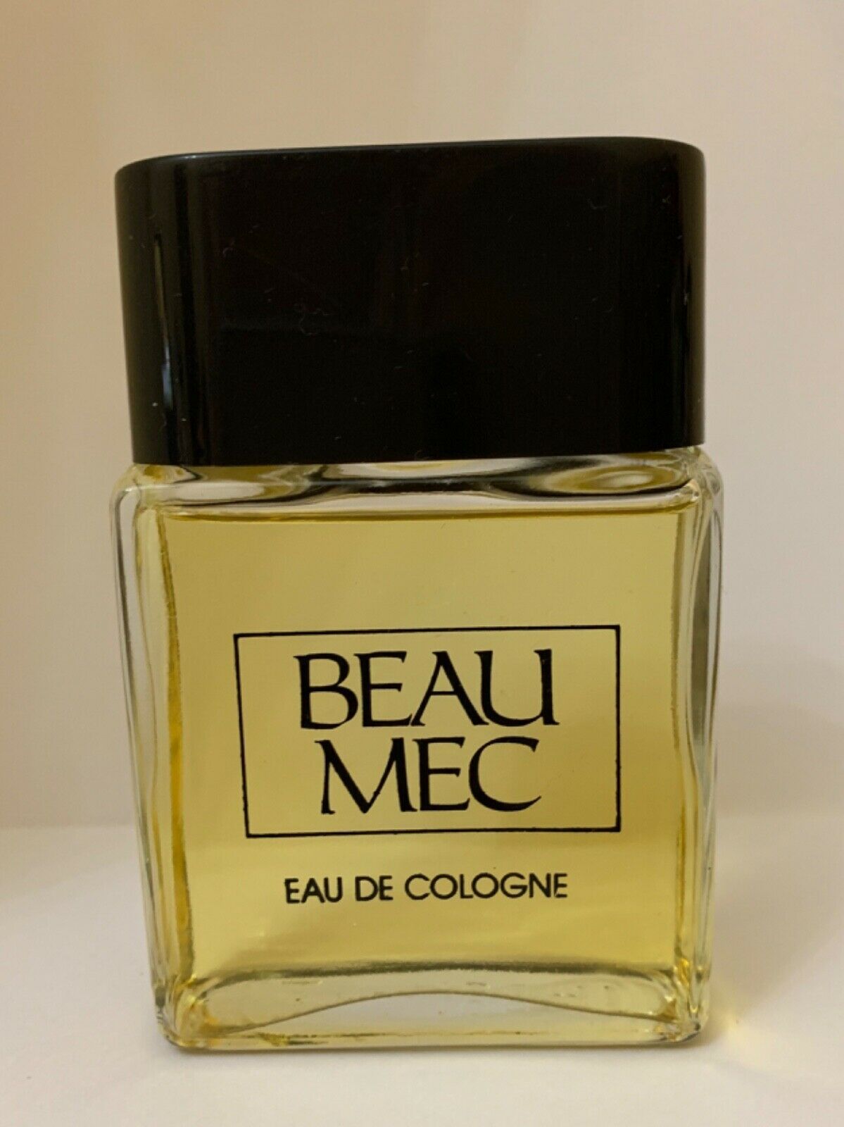 تصویر عطر بو مک داکتر میخالیس اس. اِی