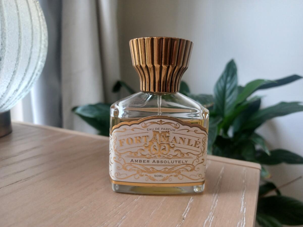 تصویر عطر امبر ابسولوتلی فورت اند مانل