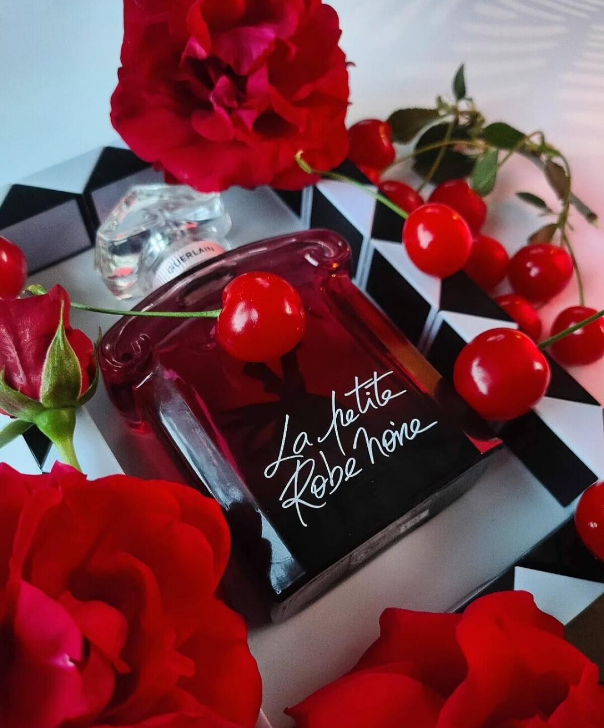 تصویر عطر لا پتیت روب نوآر ادو پارفوم ابسولو گرلن