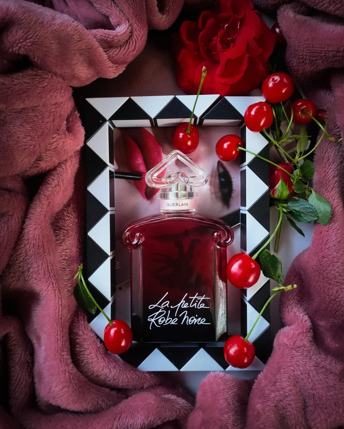 تصویر عطر لا پتیت روب نوآر ادو پارفوم ابسولو گرلن