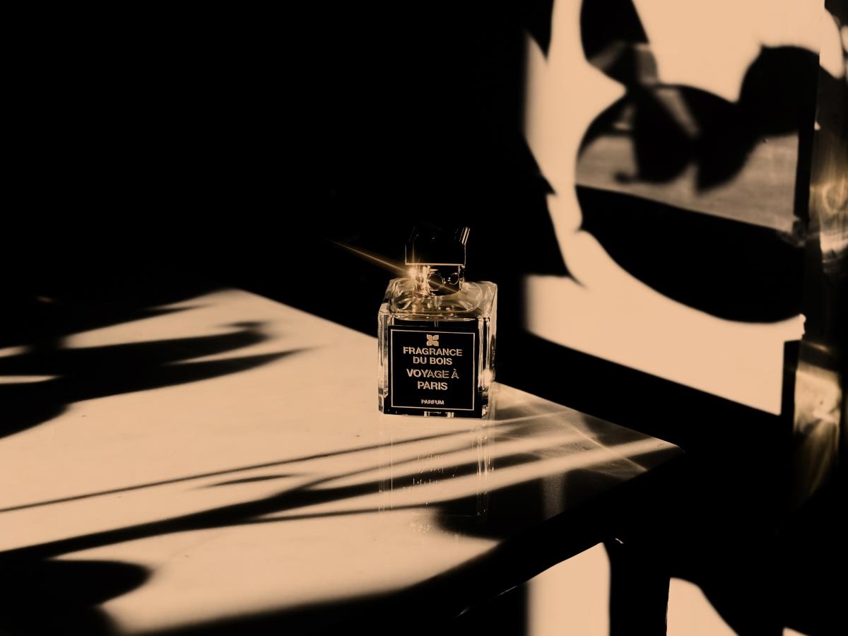 تصویر عطر ویاژ اَ پاری فرگرنس دو بوا