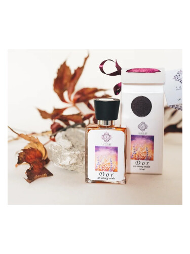 تصویر عطر دور اون آمورگ ویولت لوویان