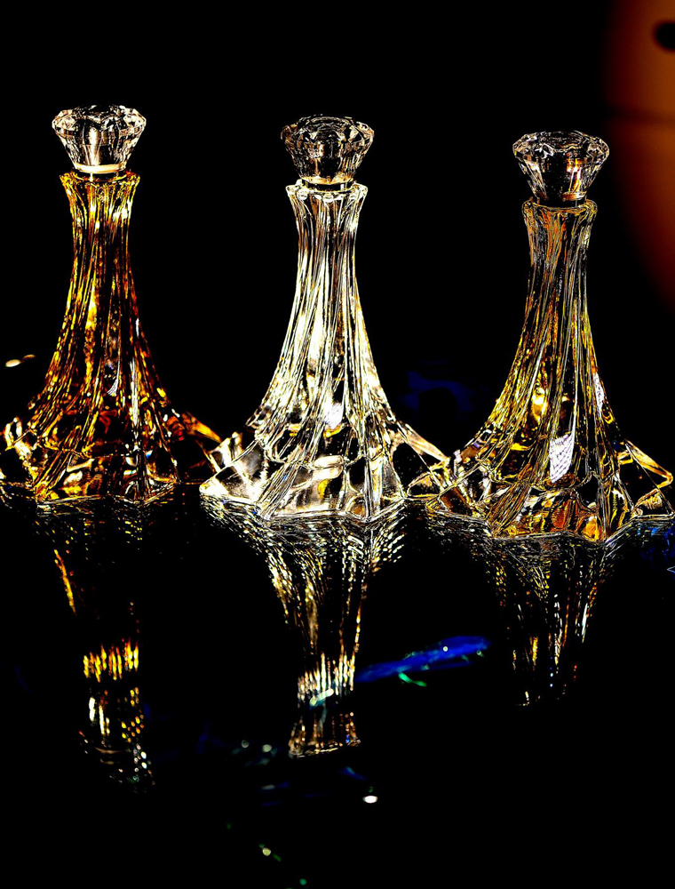تصویر عطر رویال وتیور اِلگانتس