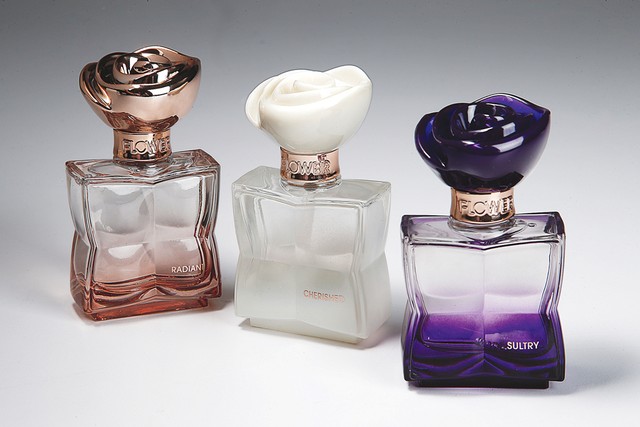 تصویر عطر سالتی فلاور درو بَریمور