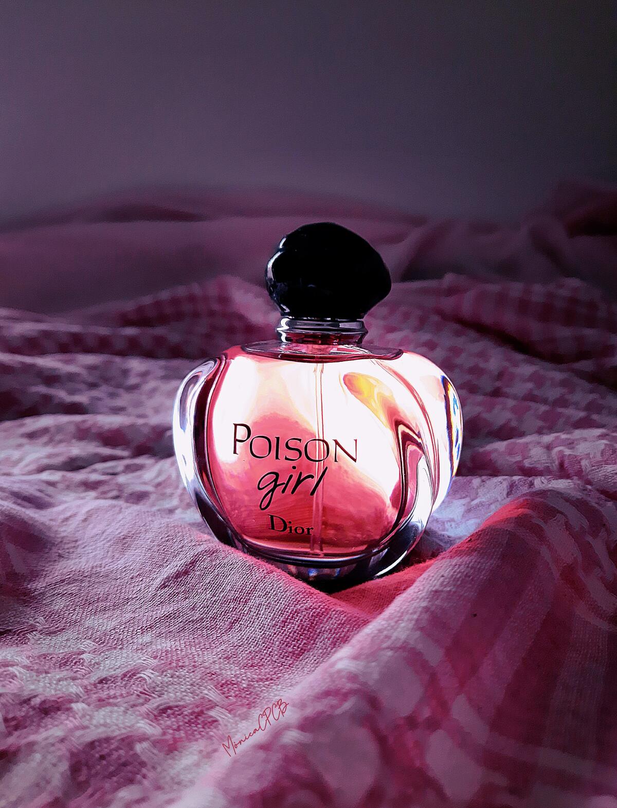 تصویر عطر پویزن گرل دیور
