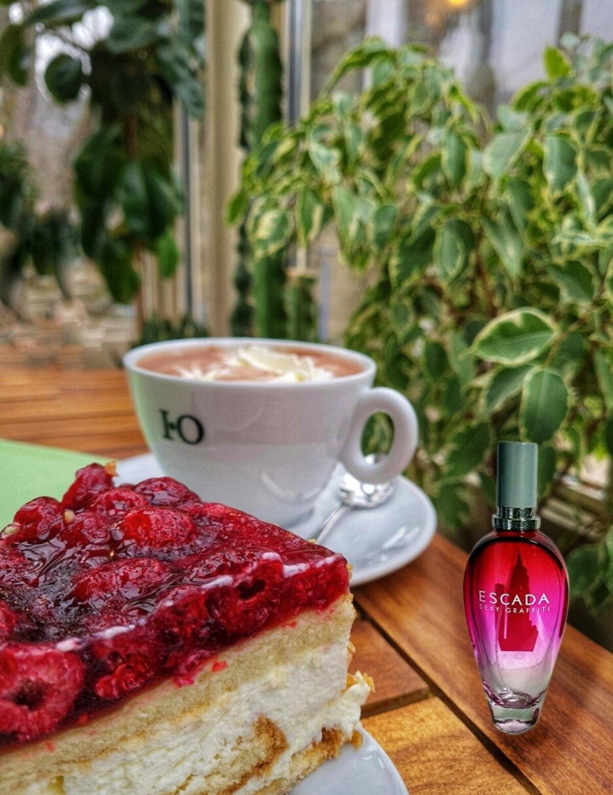 تصویر عطر اسکادا سکسی گرافیتی ۲۰۱۱