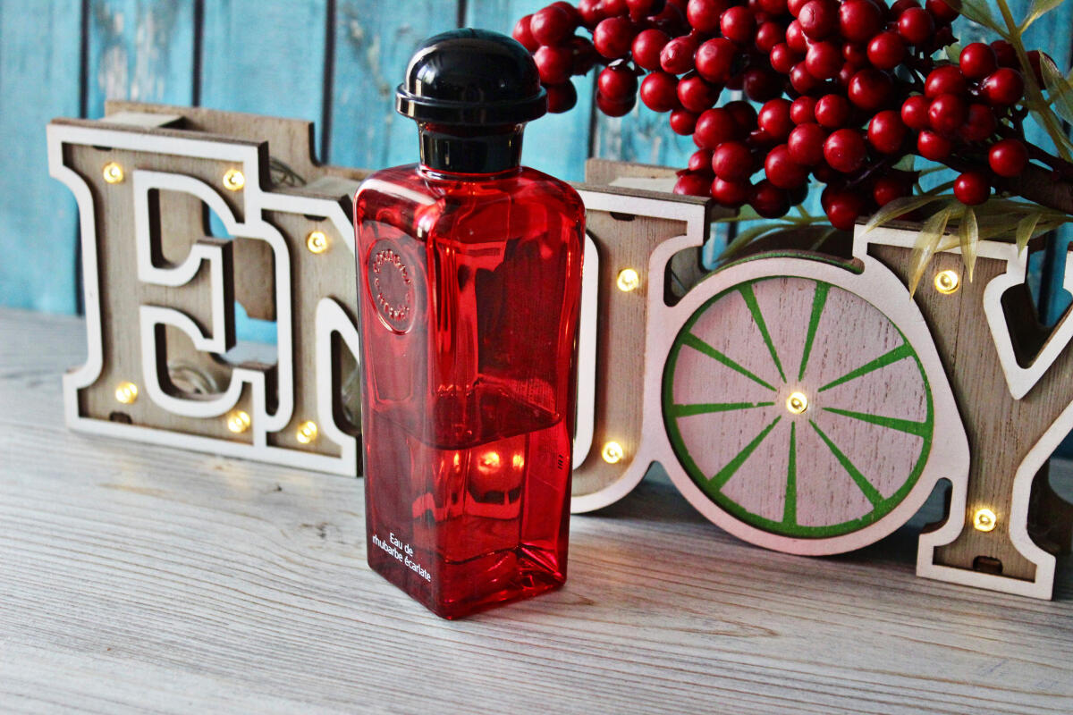 تصویر عطر اُ دو روبارب اِکارلات هرمس