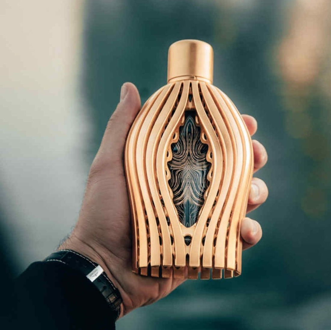 تصویر عطر اف وان آی اف ۱ پرفیومز