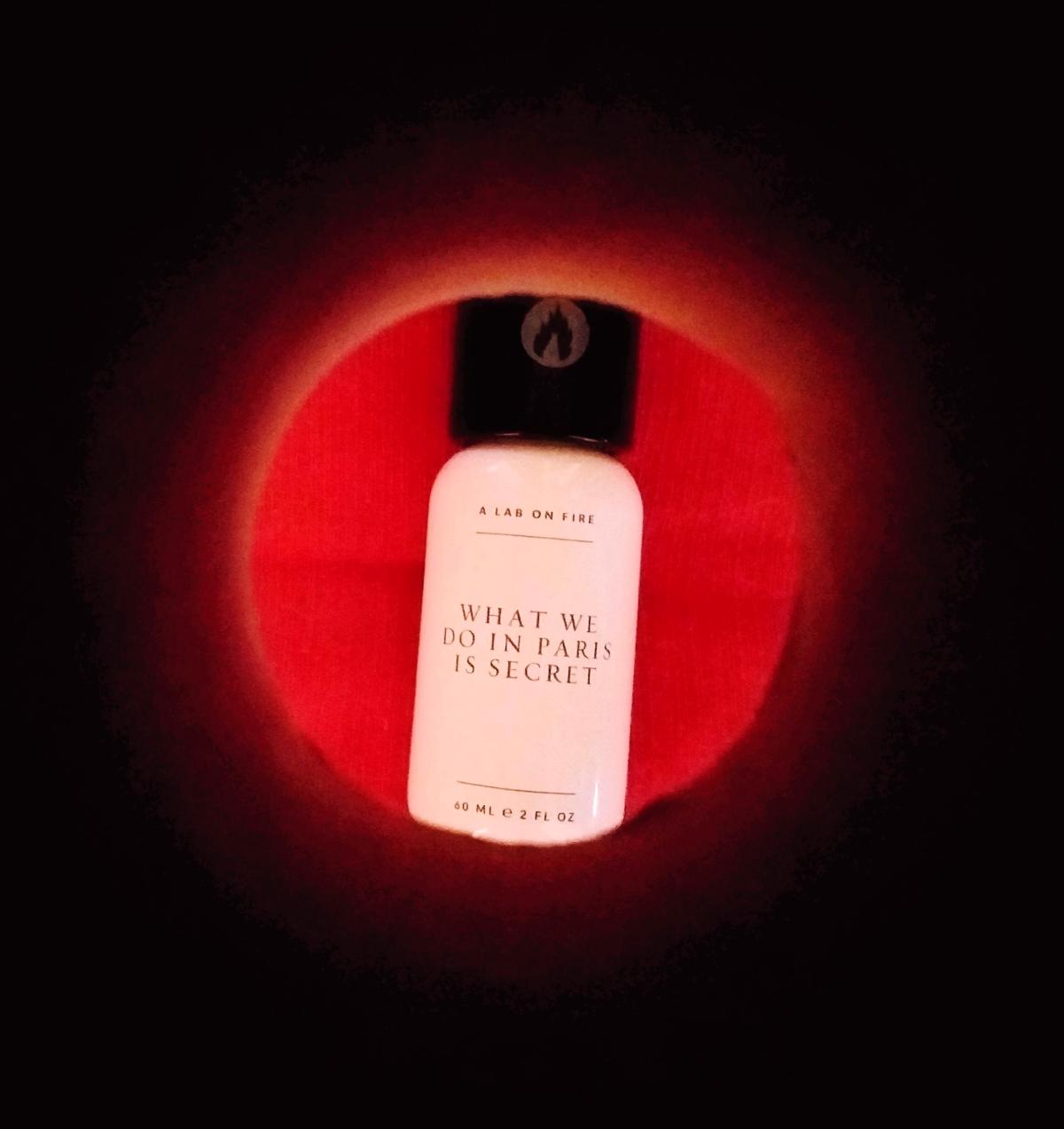 تصویر عطر وات وی دو این پاریس ایز سیکرت وات وی دو ایز سیکرت