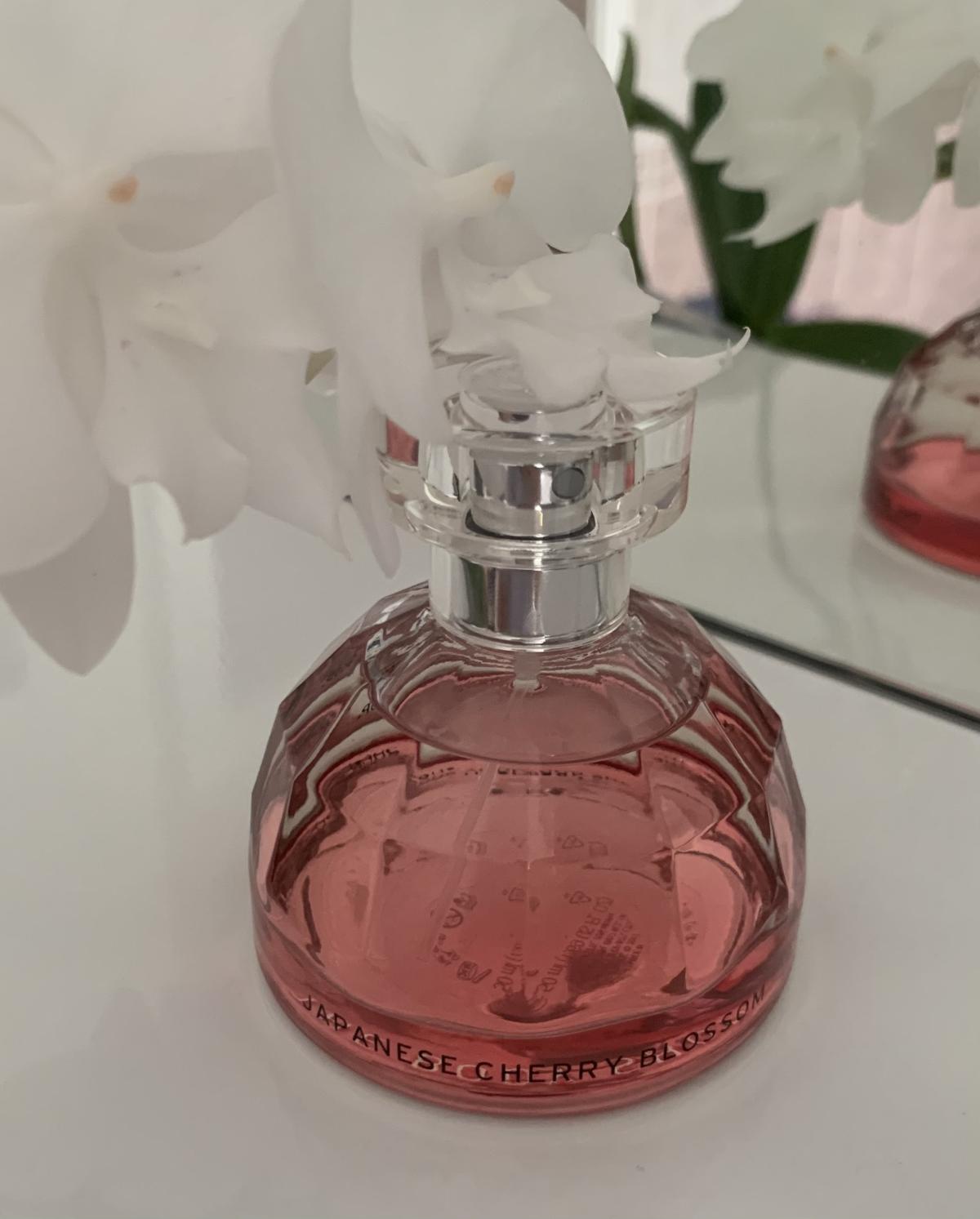 تصویر عطر ژاپنی چری بلوسم بادی شاپ