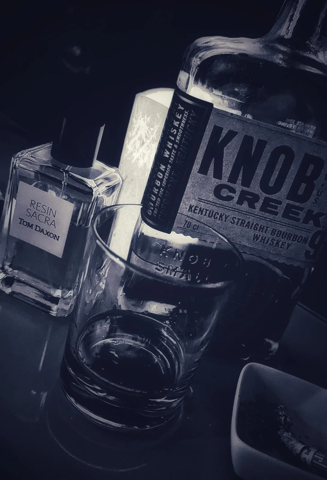 تصویر عطر رزین سکرا تام داکسون