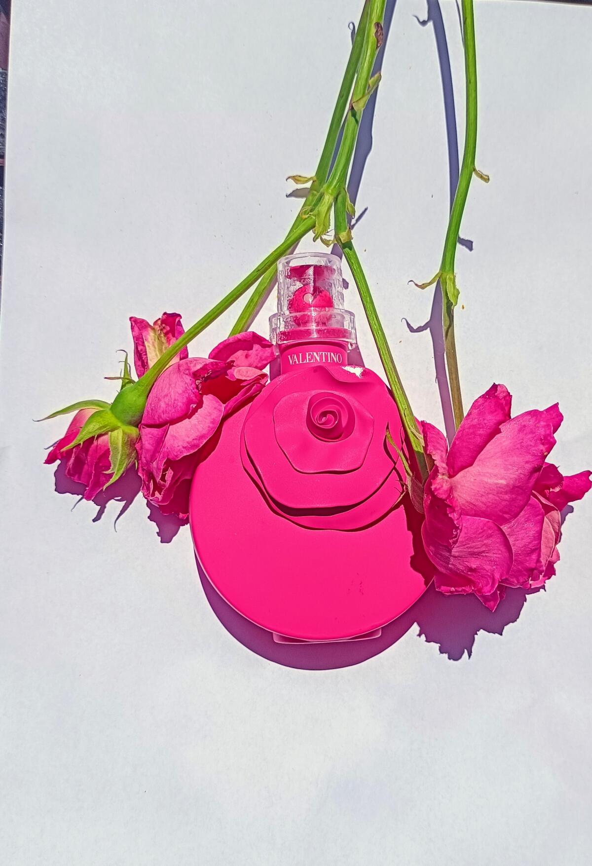 تصویر عطر والنتینا پینک والنتینو