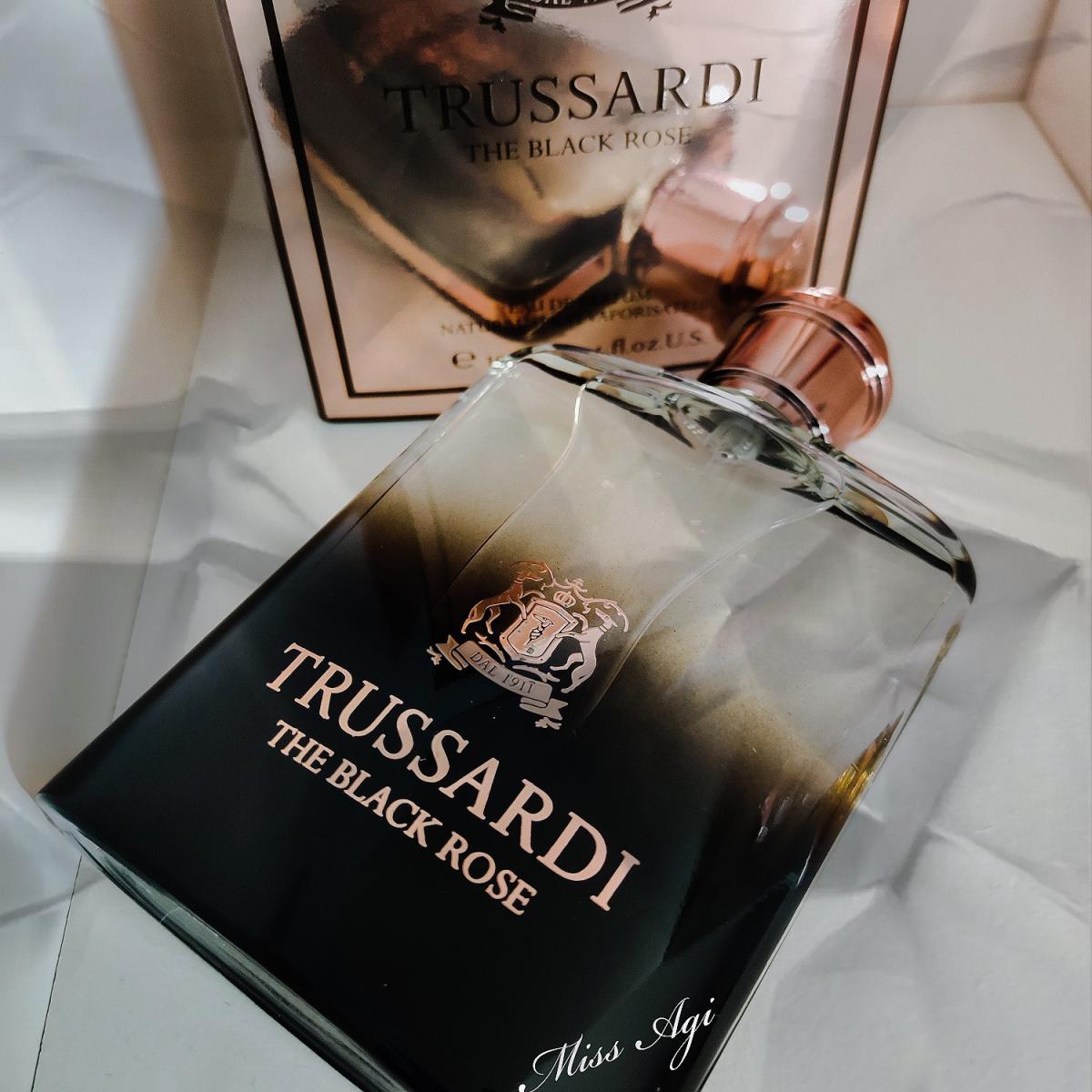 تصویر عطر د بلک رز تروساردی