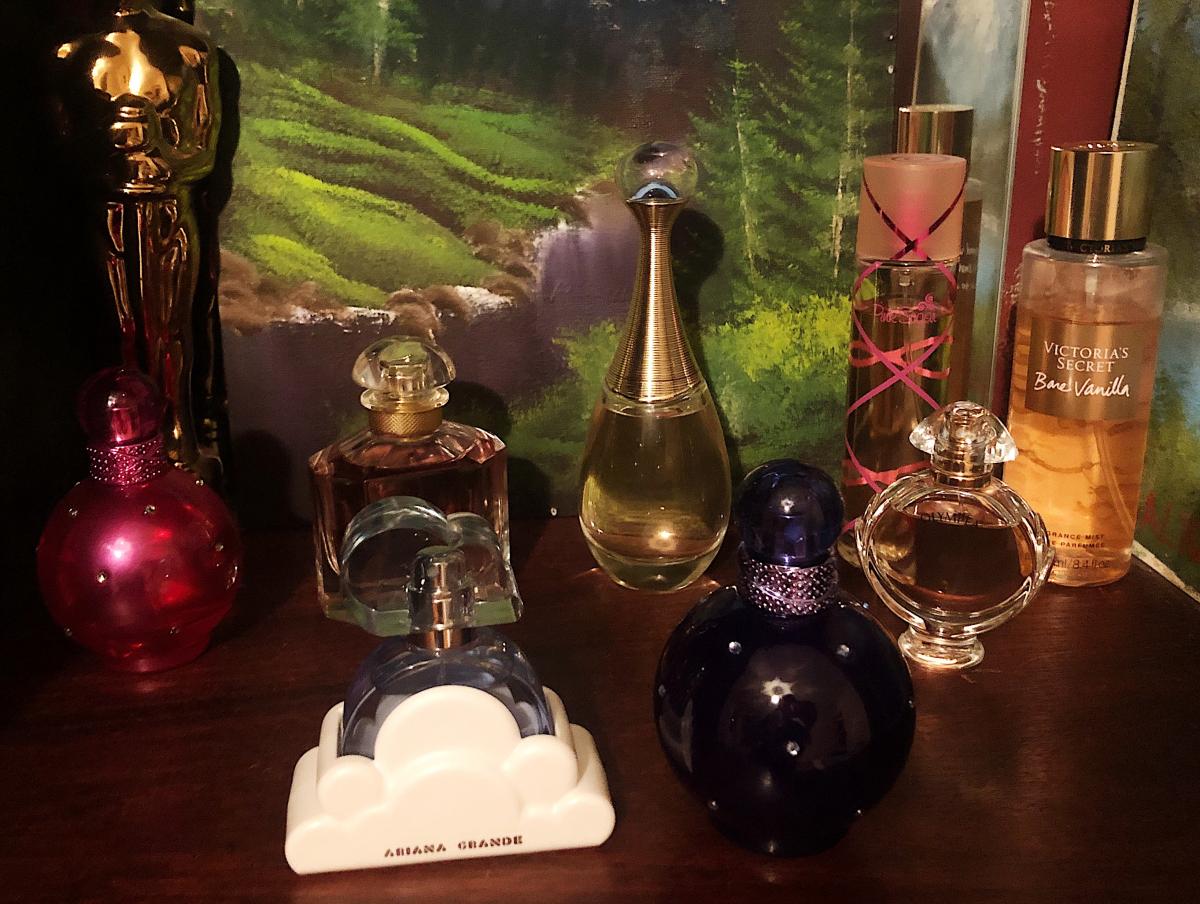 تصویر عطر بر وانیلا ویکتوریا سکرت