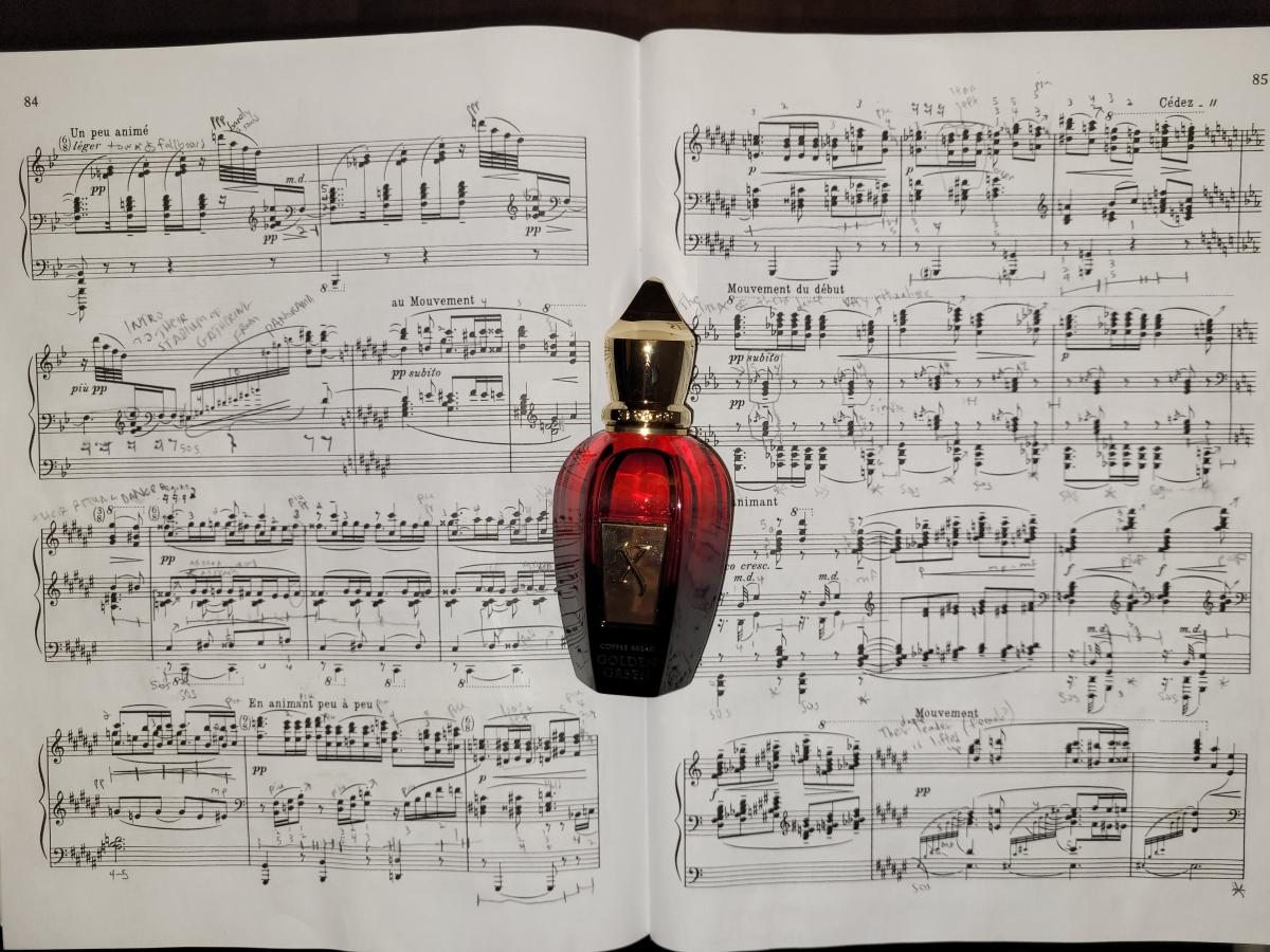 تصویر عطر گلدن گرین زرجوف