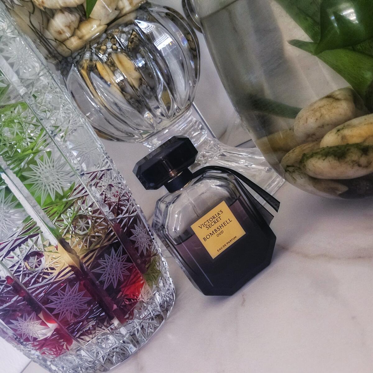 تصویر عطر بامب شل عود ویکتوریا سکرت